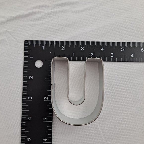 U Shape Letter Rainbow Cookie Cutter Metal - Picture 2 of 4